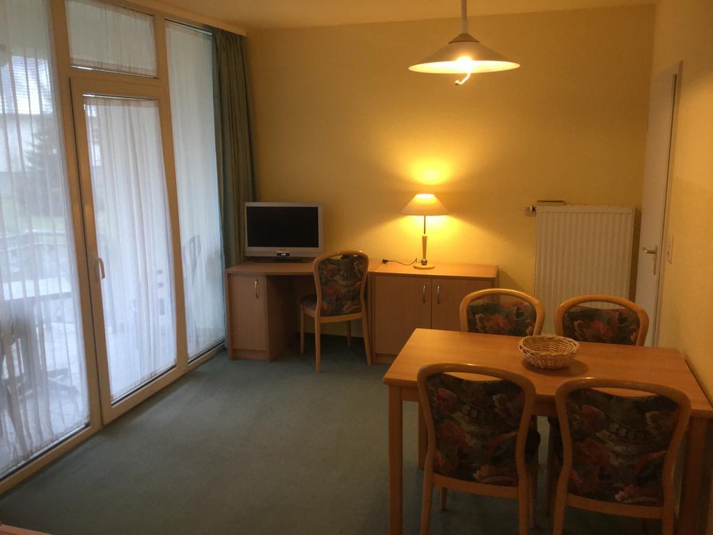Hotel Und Appartements Jaegerhof Ruegen Lancken-Granitz Oda fotoğraf