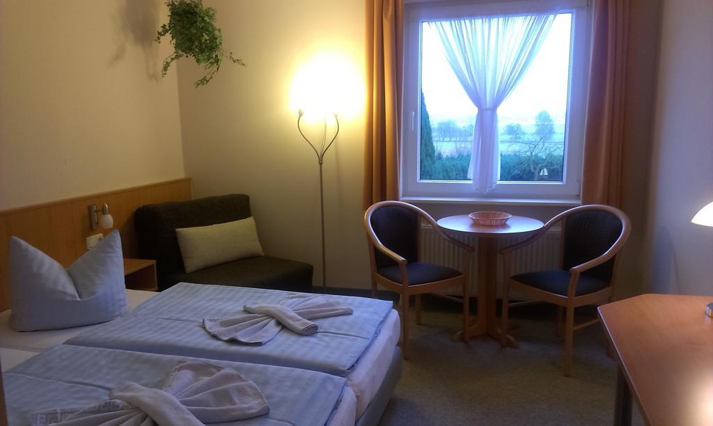 Hotel Und Appartements Jaegerhof Ruegen Lancken-Granitz Oda fotoğraf